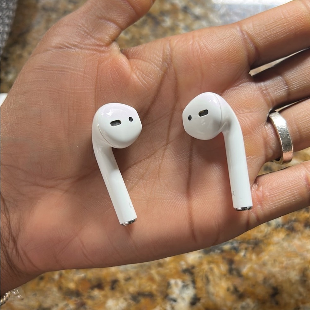 AirPods